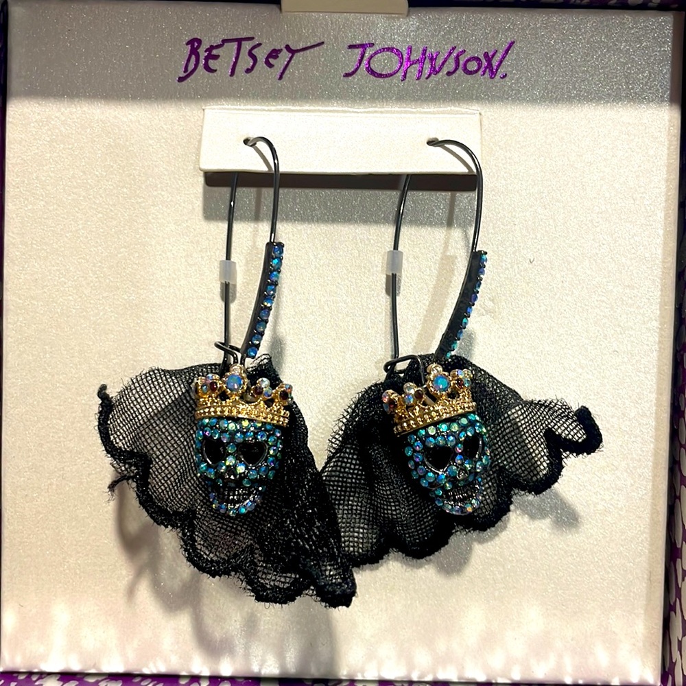 💀 Skull Earrings 💀